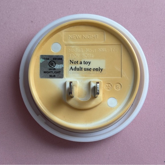 Vintage Disney Princesses Night Light Round Cinderella Snow White Belle Aurora - Picture 2 of 5